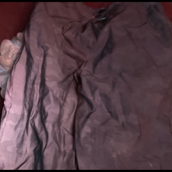 Reflective Fluorescent Joggers - Picture 9 of 12